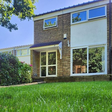 Twin Room In Crawley,Gatwick,West Sussex Ifield Exterior foto