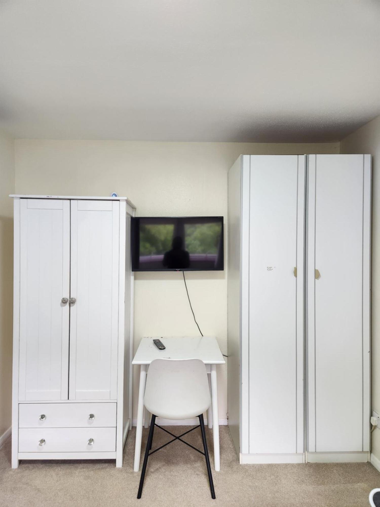 Twin Room In Crawley,Gatwick,West Sussex Ifield Exterior foto